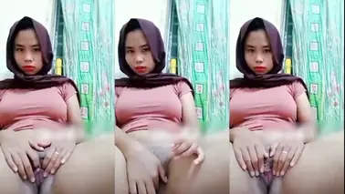 Bokep Jilbab Remaja PAP Colmek Buat Pacar Sange poster