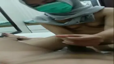 Bokep Jilbab Ukhti Avawenwen Aksi Panas Viral Indo Hot poster
